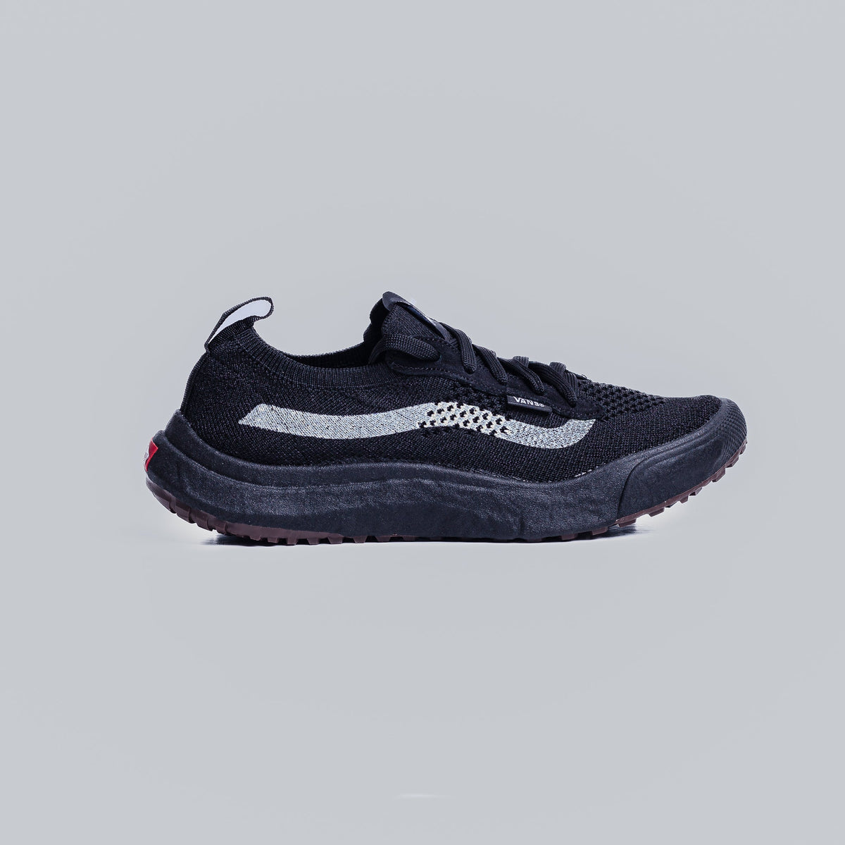 VNS VR3 All Black
