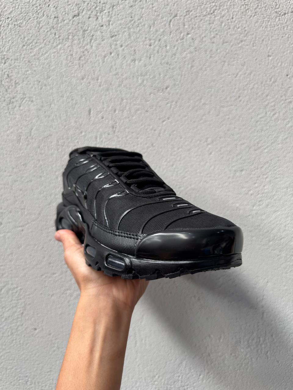 NK Air Max TN All Black